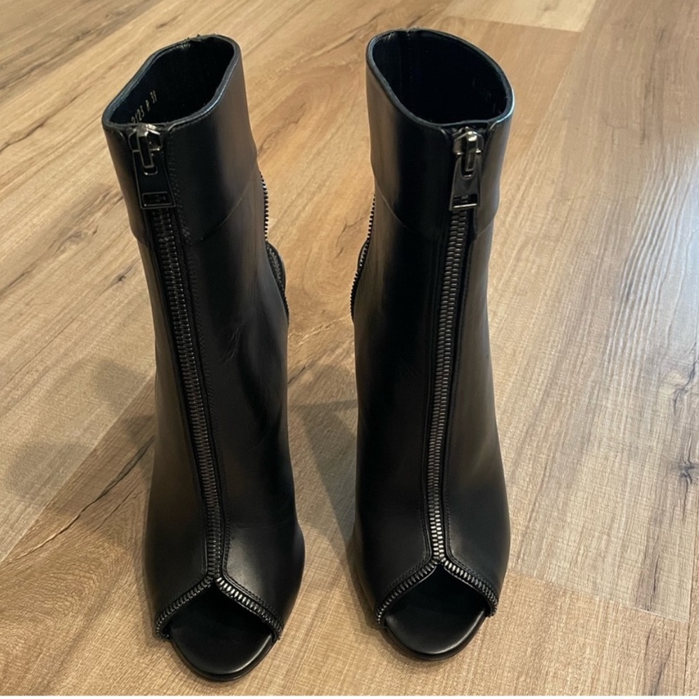 NWT Tom Ford heels - Picture 2 of 13